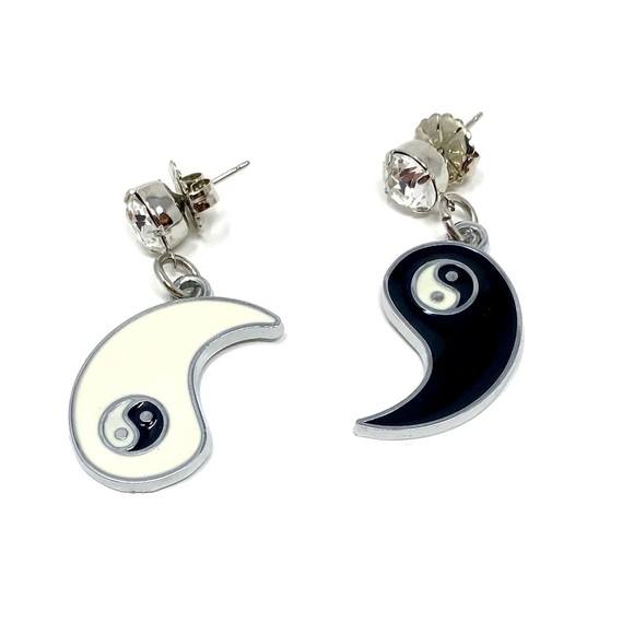 New Free People Yin Yang Earrings Dangle Black White - Picture 4 of 5